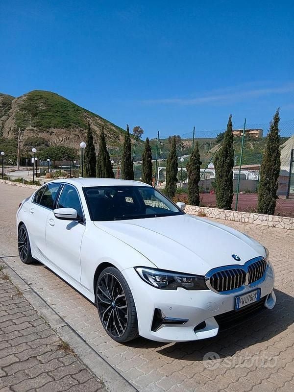 Usata BMW 320 Luxury Line 190 CV (139 kW) 2019 Bianco Berlina