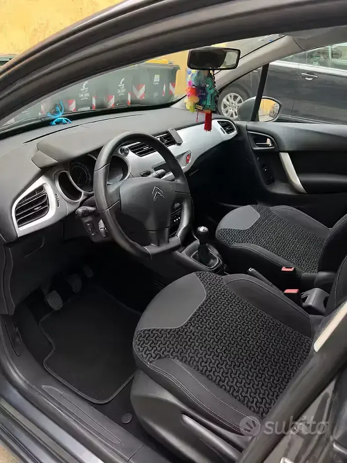 Usata Citroën C3 Attraction 68 CV (50 kW) 2011 Grigio Utilitaria