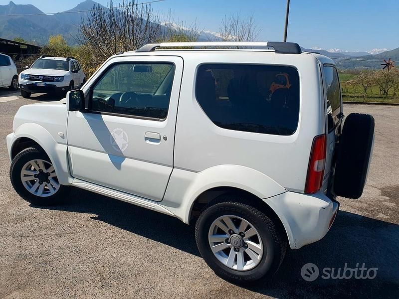 Usata Suzuki Jimny 86 CV (63 kW) 2014 Bianco SUV