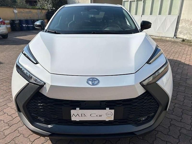 Usata Toyota C-HR Active 98 CV (72 kW) 2024 Bianco SUV