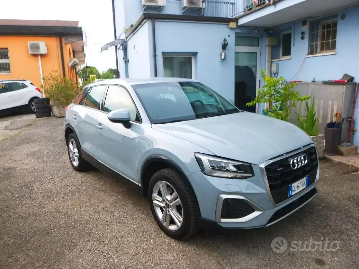 Usata Audi Q2 Comfort 150 CV (110 kW) 2021 Grigio SUV