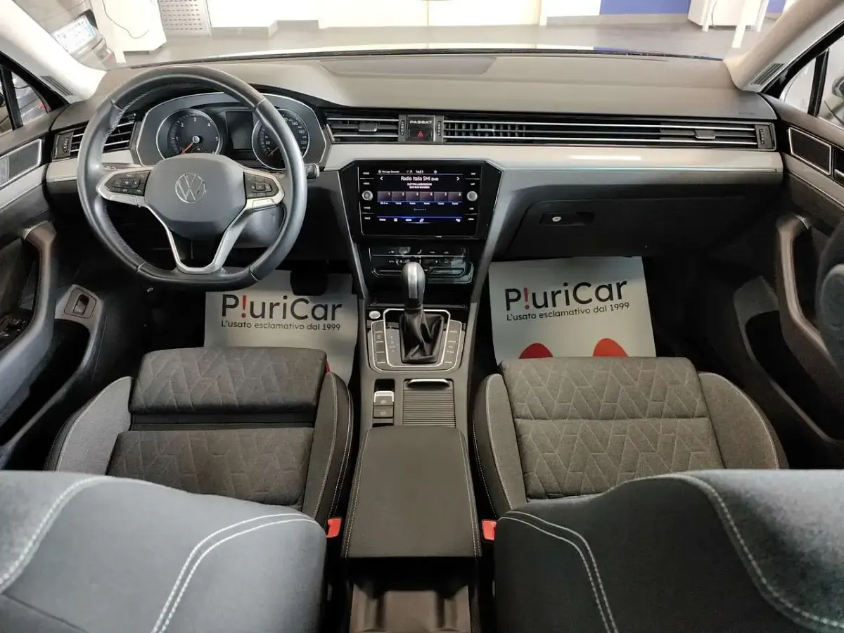 Usata VW Passat 150 CV (110 kW) 2022 Nero Station wagon