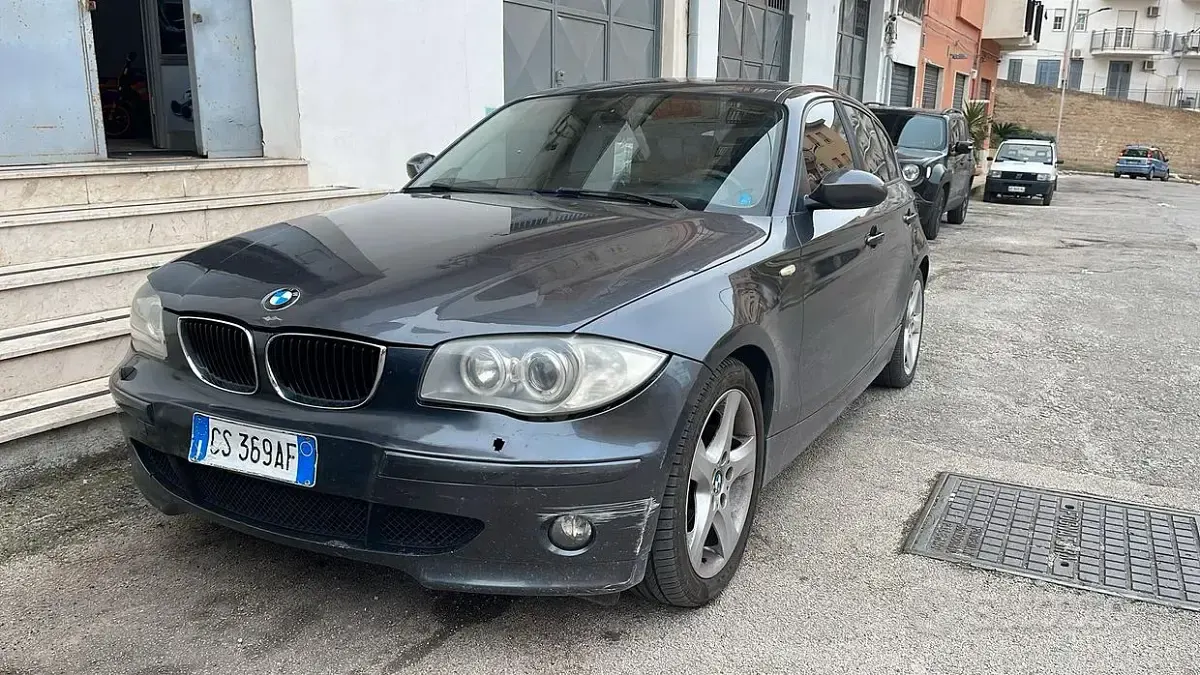 Usata BMW 120 163 CV (119 kW) 2004 Grigio Utilitaria
