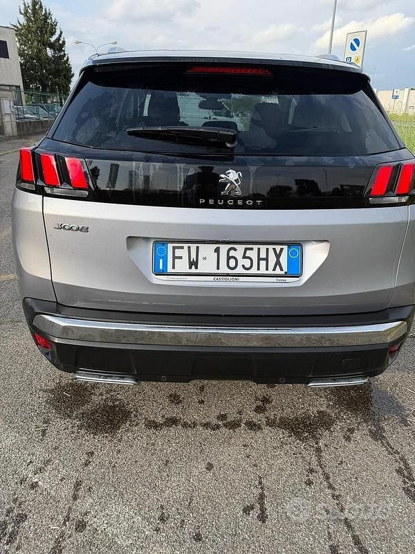Usata Peugeot 3008 Allure 131 CV (96 kW) 2019 Grigio SUV