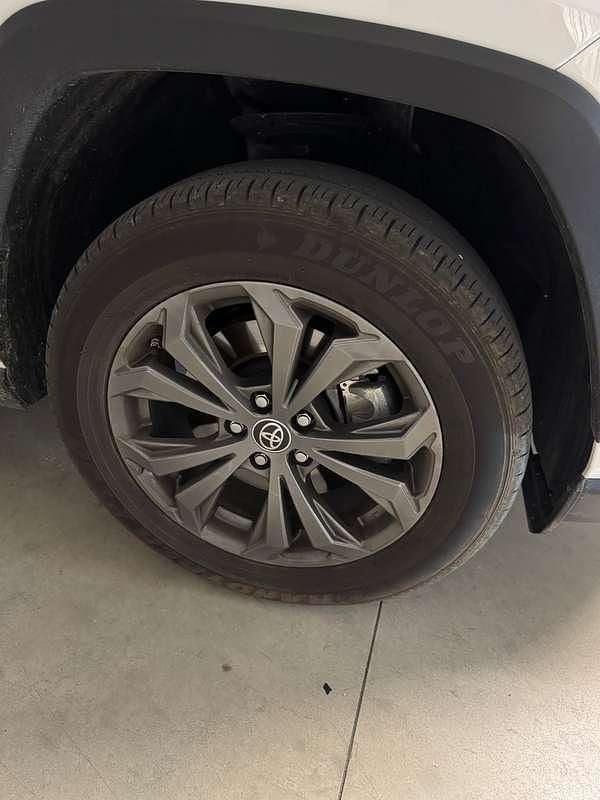 Usata Toyota RAV4 Hybrid Active 178 CV (130 kW) 2024 Bianco SUV