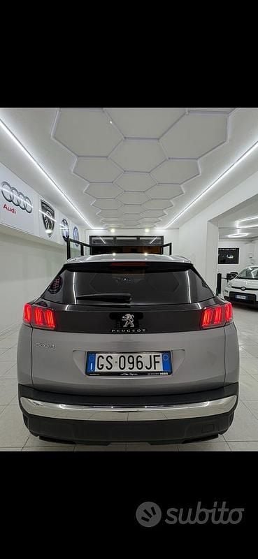 Usata Peugeot 3008 Allure 131 CV (96 kW) 2023 Grigio SUV