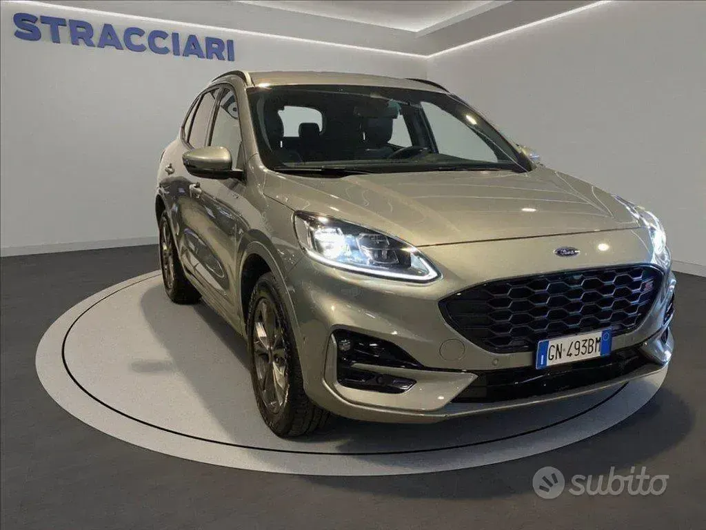 Usata Ford Kuga ST-Line X 225 CV (165 kW) 2023 Grigio metallizzato SUV