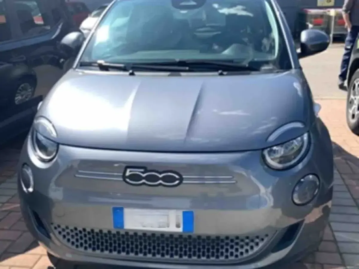Second-hand Fiat 500e 42 kW (58 CP) 2023 Gri
