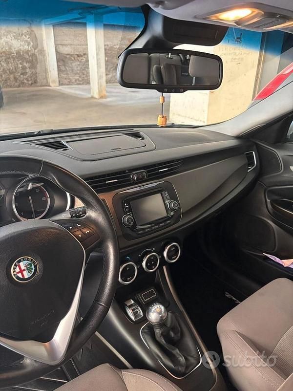 Usata Alfa Romeo Giulietta 2016 Grigio Berlina