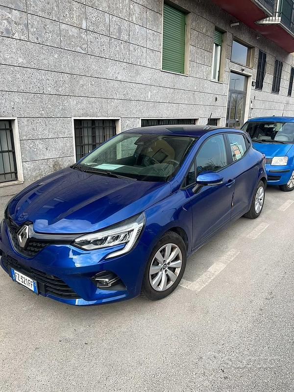 Usata Renault Clio IV 101 CV (74 kW) 2019 Blu Berlina