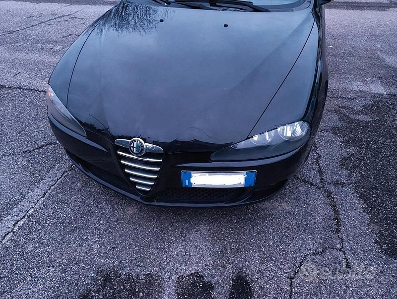 Usata Alfa Romeo 147 Progression 105 CV (77 kW) 2006 Nero Utilitaria