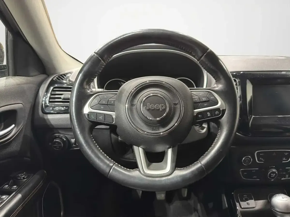 Usata Jeep Compass Limited 120 CV (88 kW) 2017 Grigio SUV