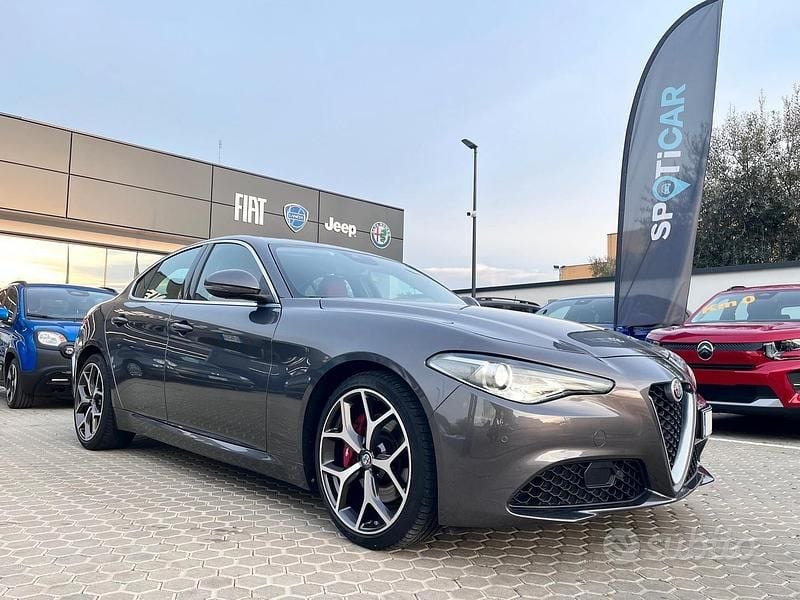 Usata Alfa Romeo Giulia Executive 190 CV (139 kW) 2019 Grigio Berlina