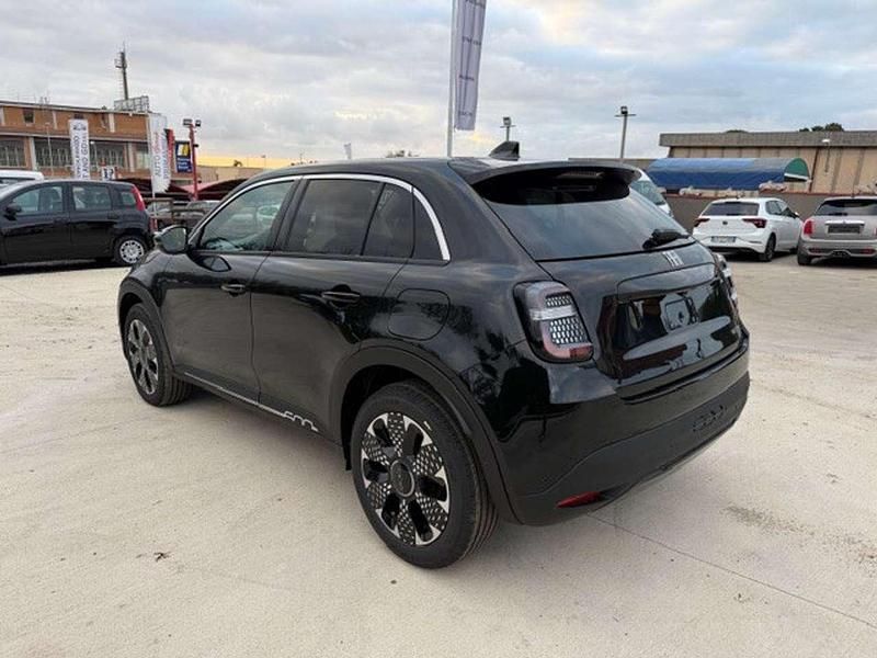 Nuova Fiat 600 La Prima 101 CV (74 kW) 2025 Nero SUV