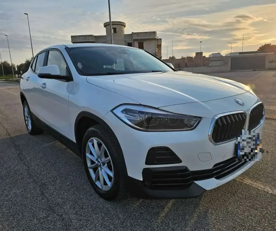 Usata BMW X2 116 CV (85 kW) 2022 Bianco SUV