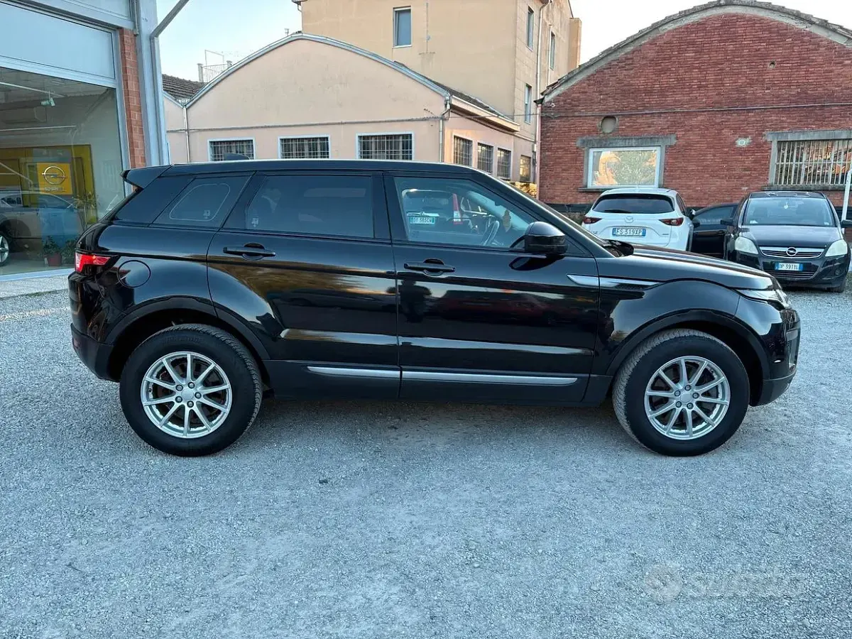 Usata Land Rover Range Rover evoque Pure 150 CV (110 kW) 2017 Nero SUV
