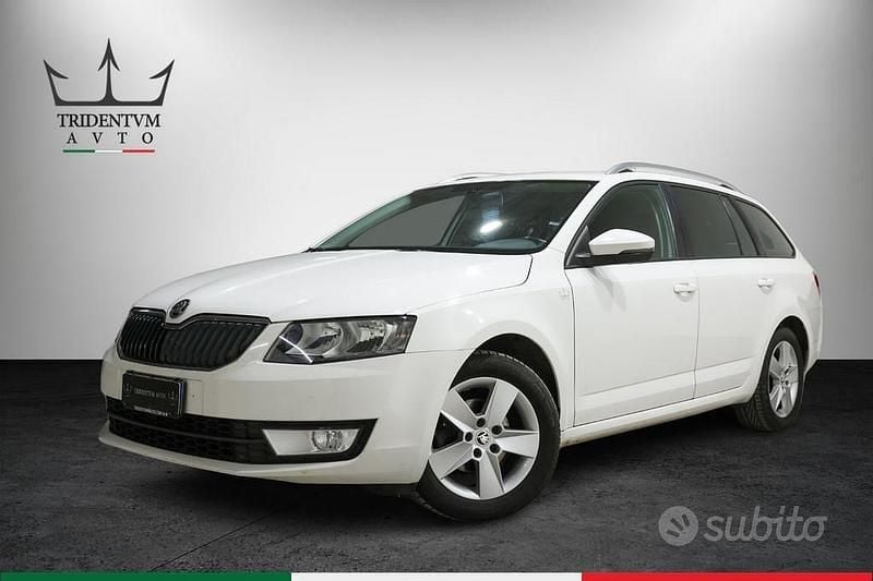 Usata Skoda Octavia Elegance 105 CV (77 kW) 2014 Bianco Station wagon