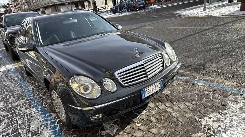 Usata Mercedes E220 Elegance 150 CV (110 kW) 2002 Berlina