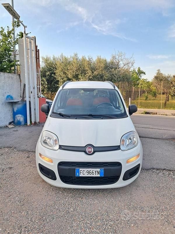 Usata Fiat Panda Easy 95 CV (69 kW) 2016 Bianco Utilitaria