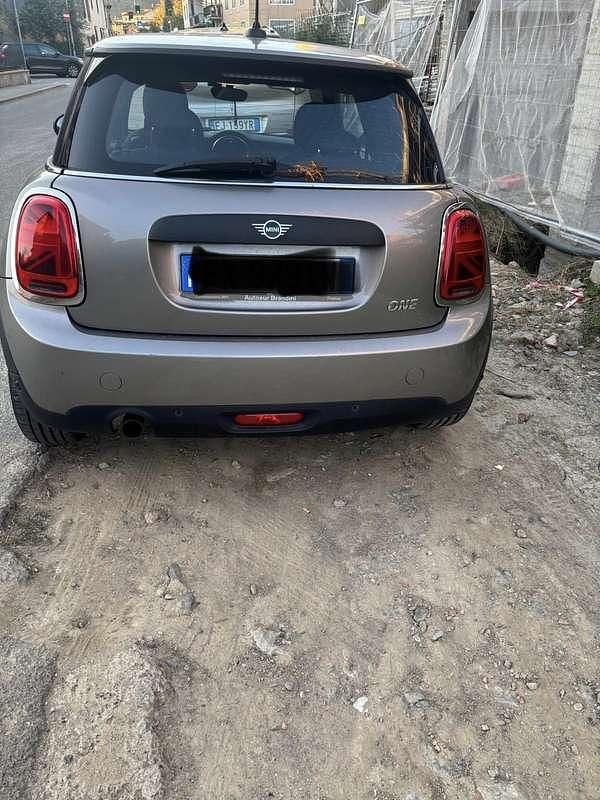 Usata Mini ONE 75 CV (55 kW) 2019 Utilitaria