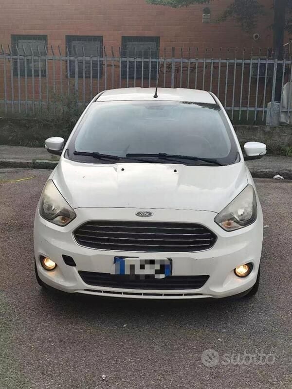 Usata Ford Ka Plus 71 CV (52 kW) 2017 Bianco Utilitaria