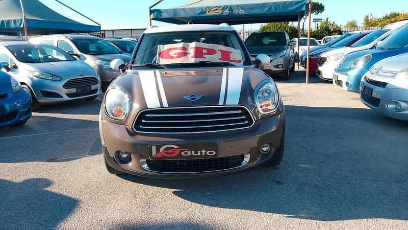 Usata Mini Cooper Countryman 122 CV (89 kW) 2014 Marrone SUV