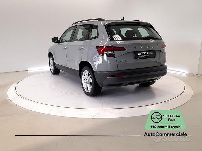 Usata Skoda Karoq Executive 116 CV (85 kW) 2020 Grigio SUV