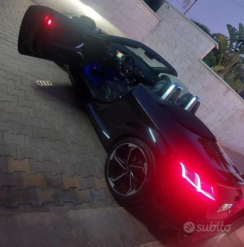Usata Audi TT Roadster S-Line 184 CV (135 kW) 2015 Nero Cabrio