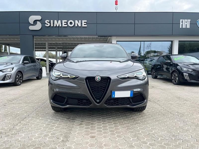 Usata Alfa Romeo Stelvio Veloce 210 CV (154 kW) 2024 Grigio SUV