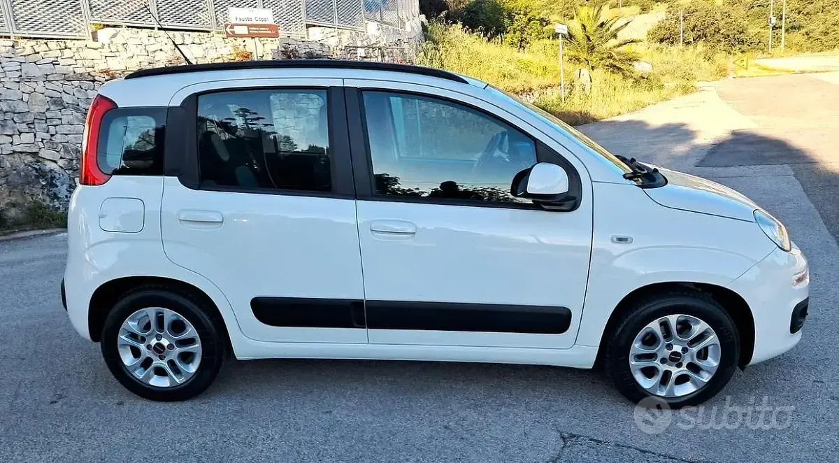 Usata Fiat Panda Lounge 95 CV (69 kW) 2018 Bianco Utilitaria