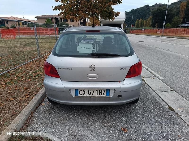 Usata Peugeot 307 109 CV (80 kW) 2006 Grigio Berlina