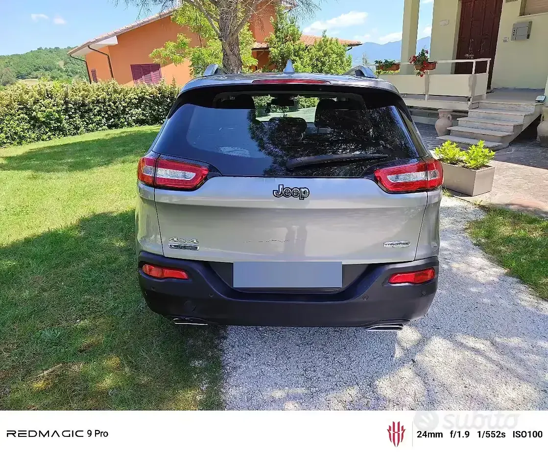 Usata Jeep Cherokee 185 CV (136 kW) 2016 Grigio SUV