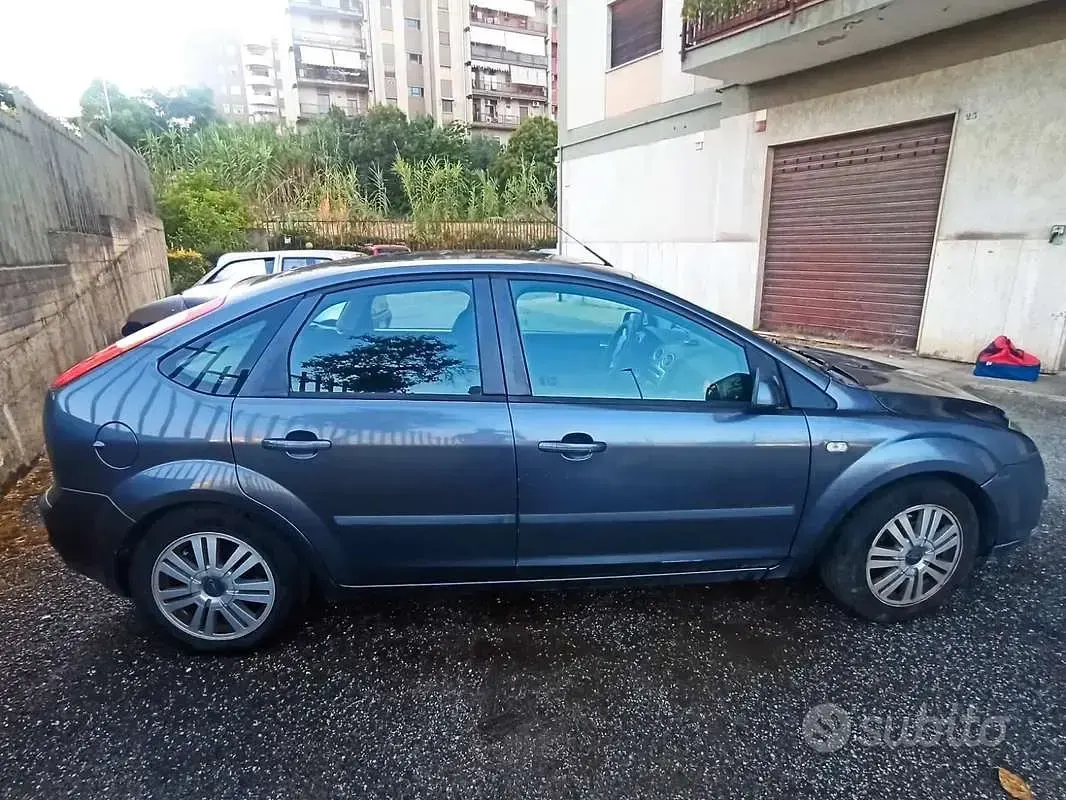Usata Ford Focus 90 CV (66 kW) 2005 Berlina