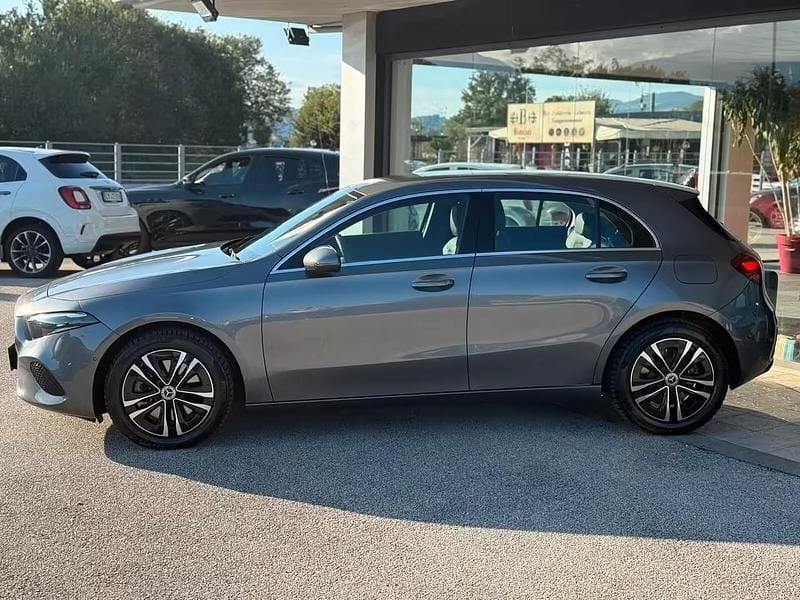 Usata Mercedes A250 163 CV (119 kW) 2024 Grigio Berlina
