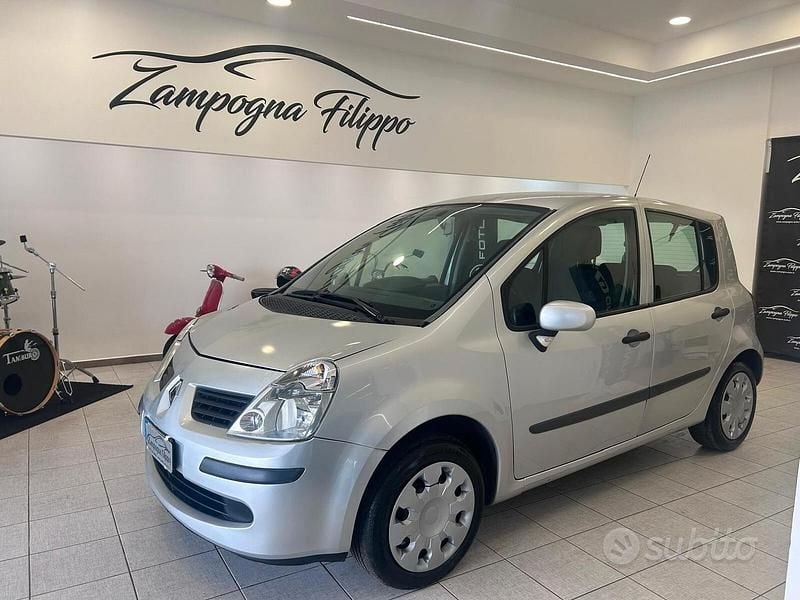 Usata Renault Modus Initiale 86 CV (63 kW) 2006 Grigio Monovolume