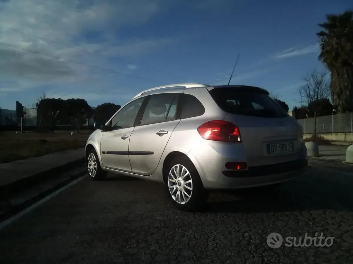 Usata Renault Clio Rip Curl 75 CV (55 kW) 2009 Grigio Station wagon