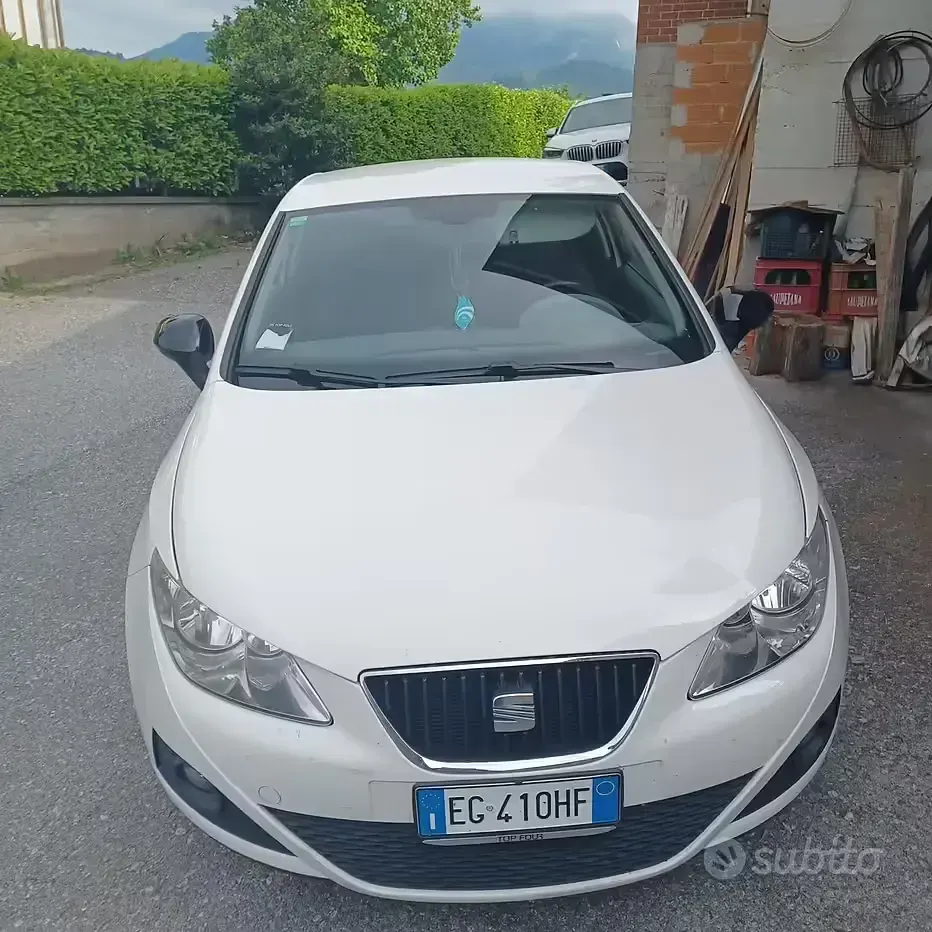 Usata Seat Ibiza 75 CV (55 kW) 2011 Bianco