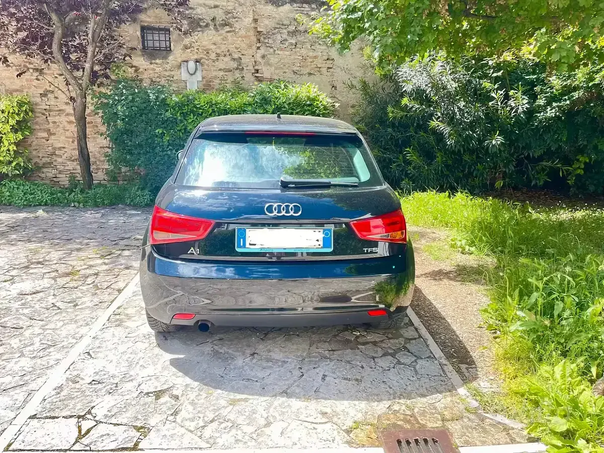 Usata Audi A1 86 CV (63 kW) 2011 Nero Utilitaria