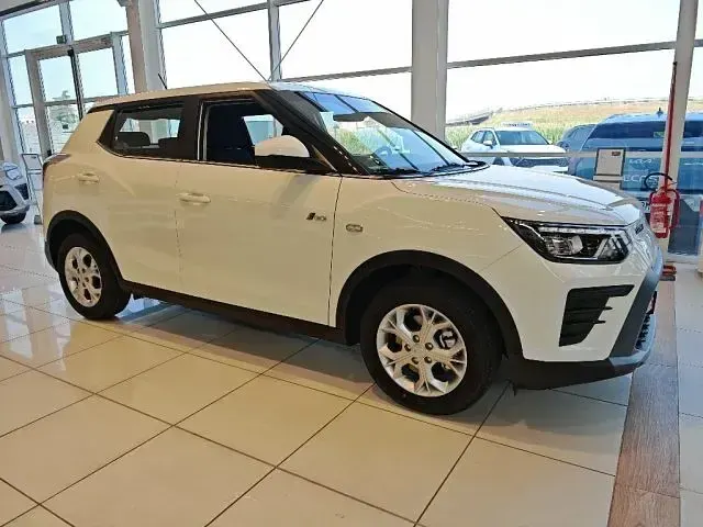Nuova KGM Tivoli 135 CV (99 kW) 2026 Bianco pastello SUV