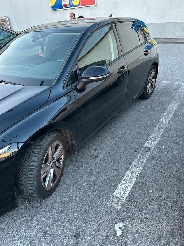 Usata 2021 VW Golf Berlina | 17.000 € (Super prezzo) - Immagine 1/4