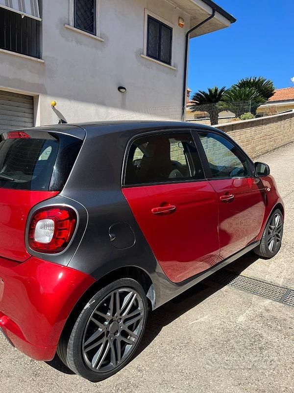 Usata Smart ForFour Brabus 90 CV (66 kW) 2019 Rosso Utilitaria