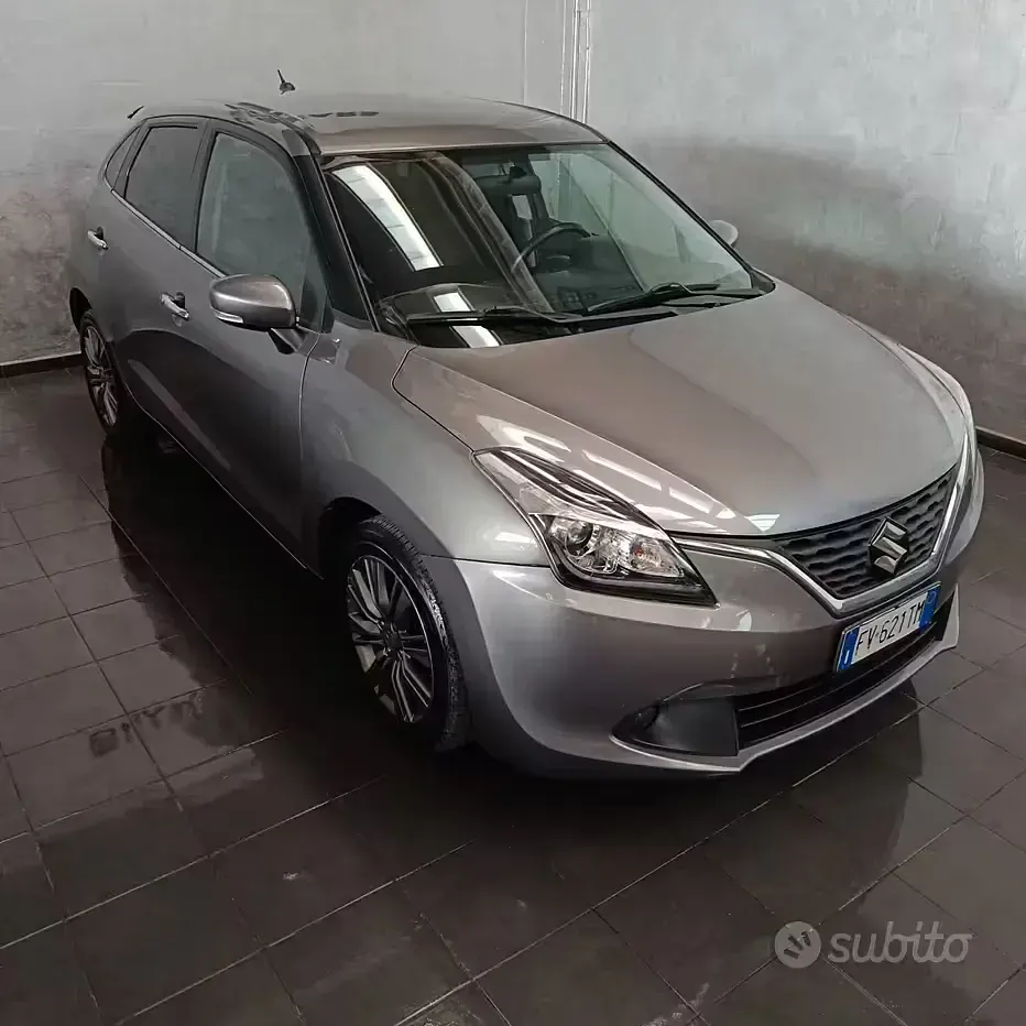 Usata Suzuki Baleno 90 CV (66 kW) 2019 Grigio Utilitaria