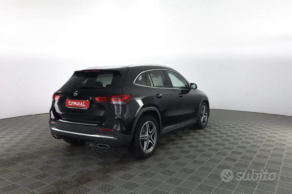 Begagnad Mercedes GLA180 Premium 116 HK (85 kW) 2020 Svart SUV