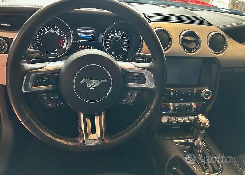 Usata Ford Mustang Fastback 317 CV (233 kW) 2018 Azzurro Coupé