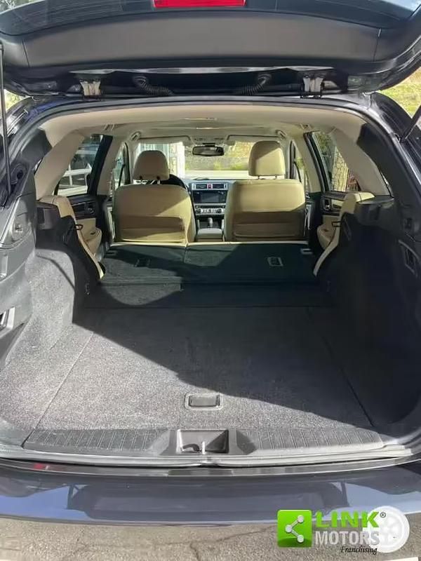 Usata Subaru Outback 150 CV (110 kW) 2017 Blu SUV