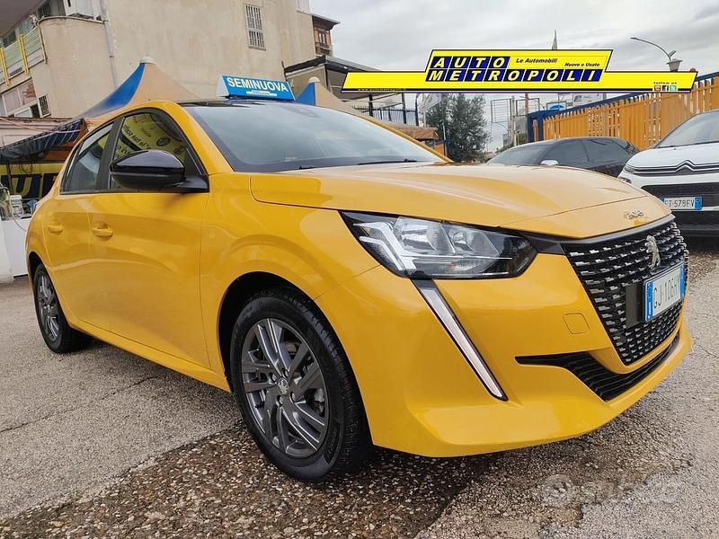 Usata Peugeot 208 Active 75 CV (55 kW) 2022 Giallo Utilitaria