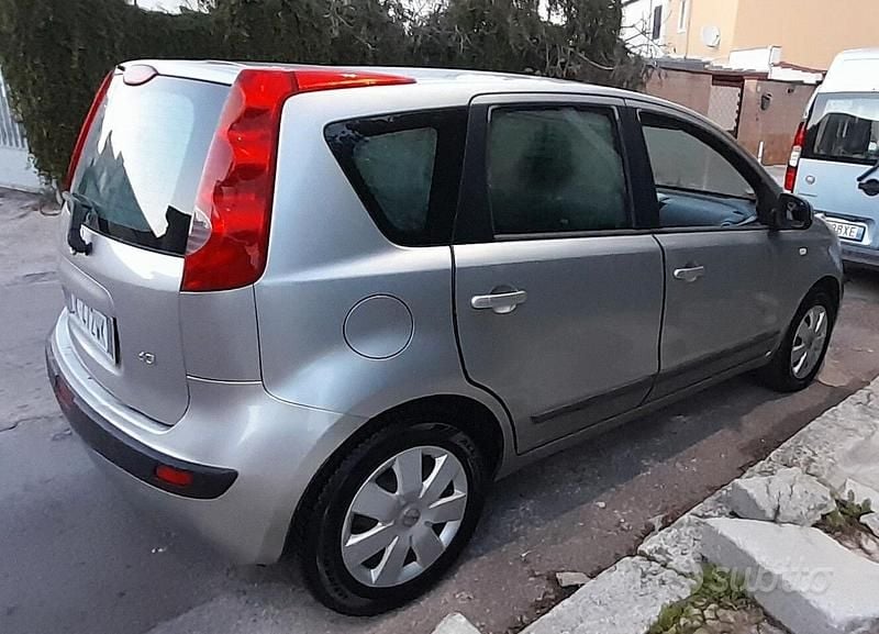 Usata Nissan Note Acenta 85 CV (62 kW) 2007 Grigio Berlina