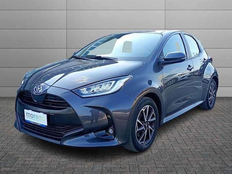Usata Toyota Yaris Hybrid Trend 116 CV (85 kW) 2022 Grigio Utilitaria
