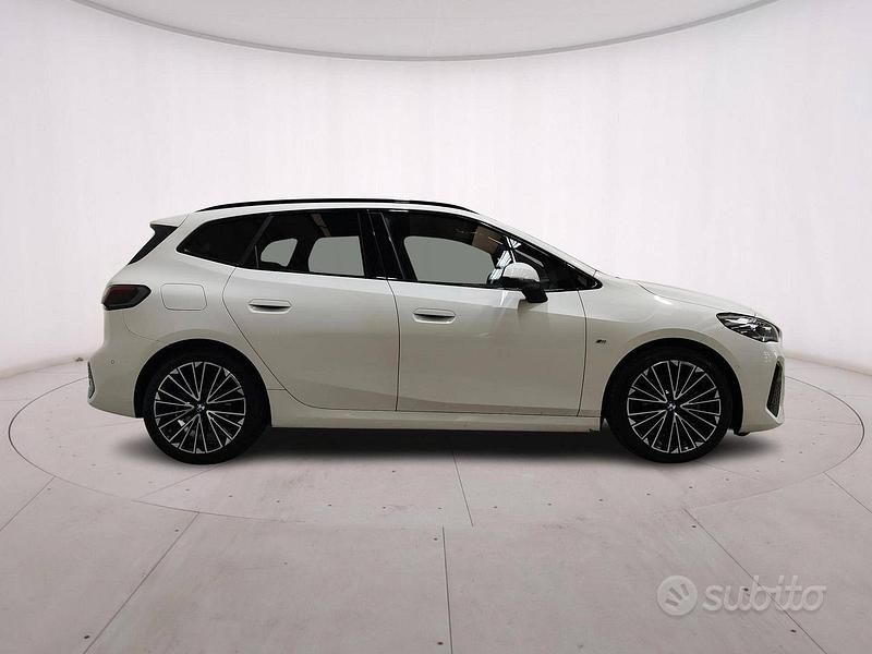 Usata BMW 218 Active Tourer M Sport 150 CV (110 kW) 2025 Alpin white Monovolume