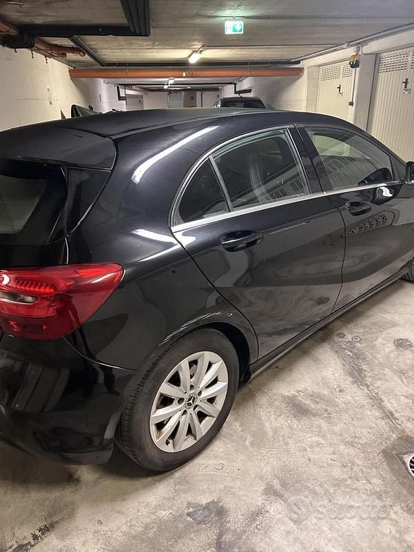 Usata Mercedes A160 Executive 90 CV (66 kW) 2017 Nero Berlina